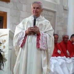 La prima visita del vescovo Cornacchia alla chiesa dello Spirito Santo
