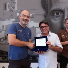 Nicola De Matteo premia Frank FK