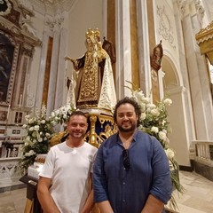 Amorisco e Grieco sotto l'effigie col nuovo abito