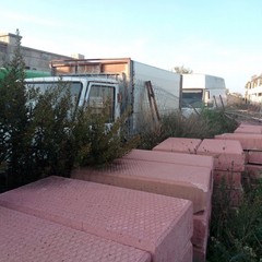 Discarica al De Pergola. Anche i camion della Del Fiume