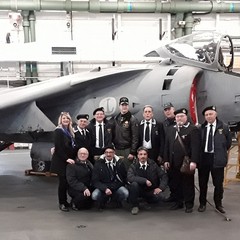 Gruppo ANMI Giovinazzo e il Luogotenente elicotterista Capo hangar Cosimo Cardellicchio