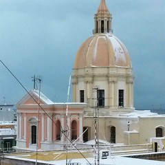 Il cupolone di Sant'Agostino innevato