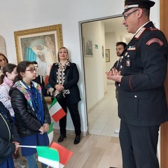 A scuola di legalità: gli studenti in visita alla caserma dei Carabinieri
