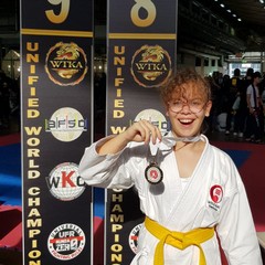 I karateki della Shinjukan Dojo fanno il pieno di medaglie: ben 57!
