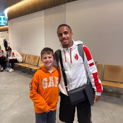 Stefano con i calciatori del Bari