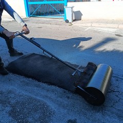 Buche stradali ricoperte