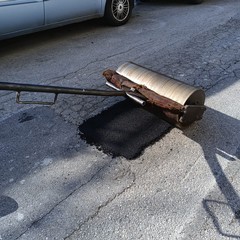 Buche stradali ricoperte