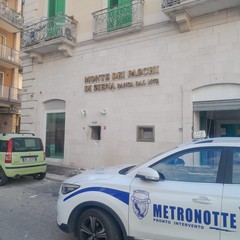 Due boati nella notte: nuovo assalto con la "marmotta" alla Monte dei Paschi