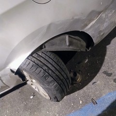 Carambola fra auto di notte in via Molfetta, sei quelle danneggiate
