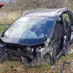 Una delle due auto recuperate dai Carabinieri