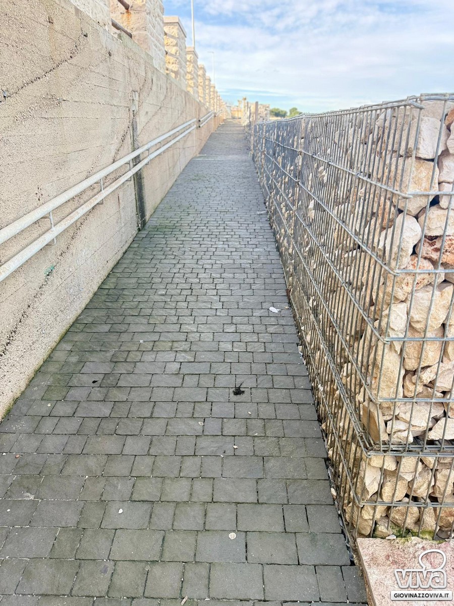 Rampa dusabili danneggiata