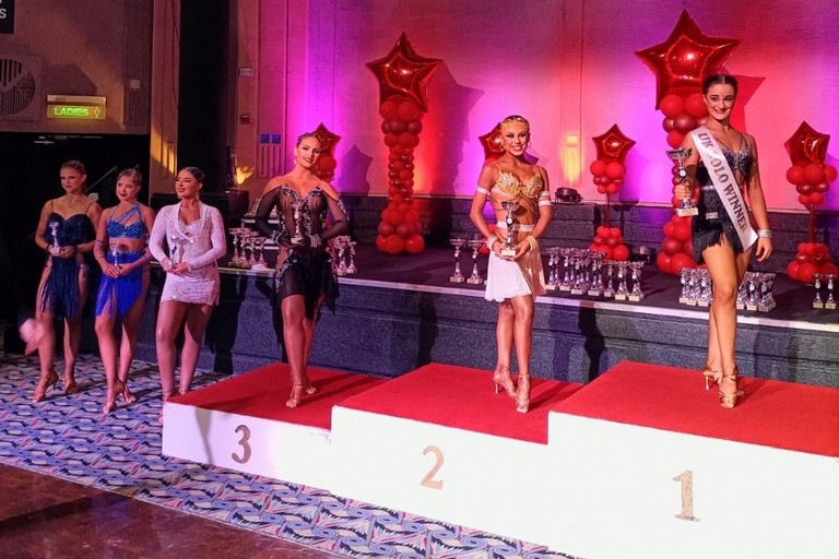 Fabiana Fusaro sul podio inglese