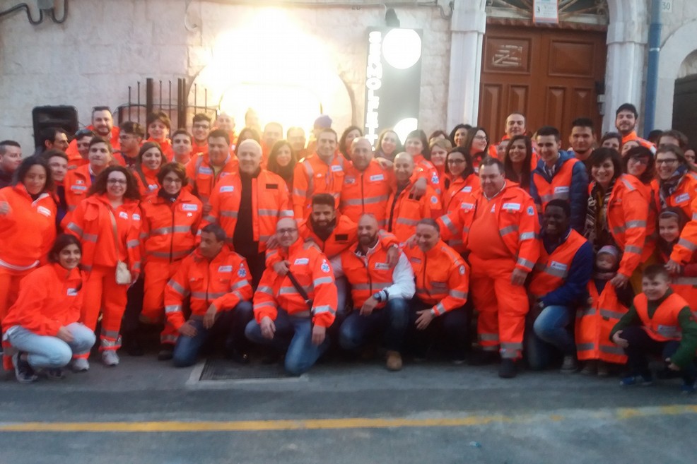 Foto di gruppo per i volontari. <span>Foto Gianluca Battista</span>