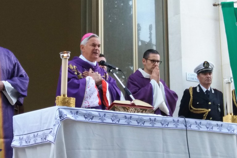 Mons. Cornacchia durante la Messa. <span>Foto Gianluca Battista</span>