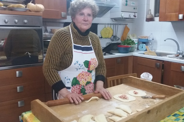 Anna Milone in cucina