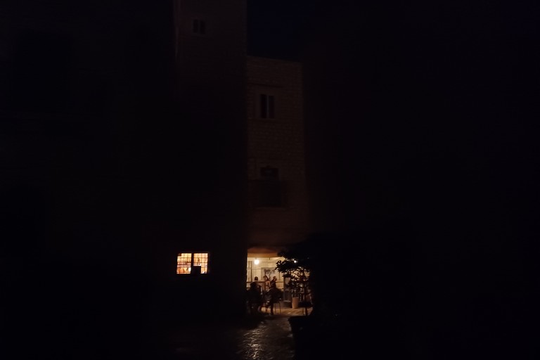 Via Marco Polo al buio