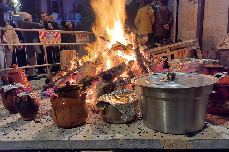 Fuochi di Sant'Antonio - piazza San Felice. <span>Foto Gianluca Battista</span>