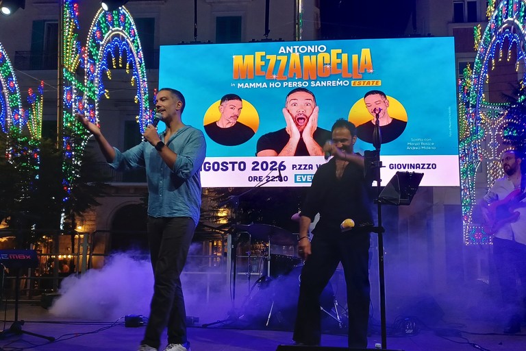 Antonio Mezzancella conquista piazza Vittorio Emanuele II