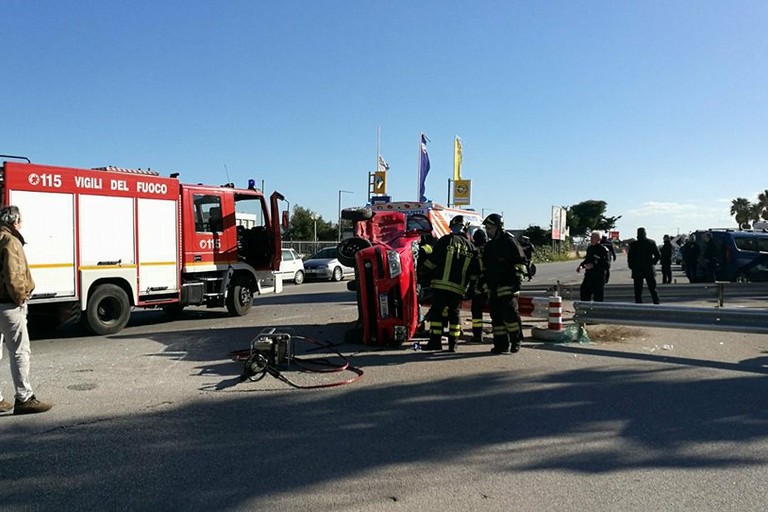 L'incidente avvenuto sulla ex strada statale 16 Adriatica per Molfetta