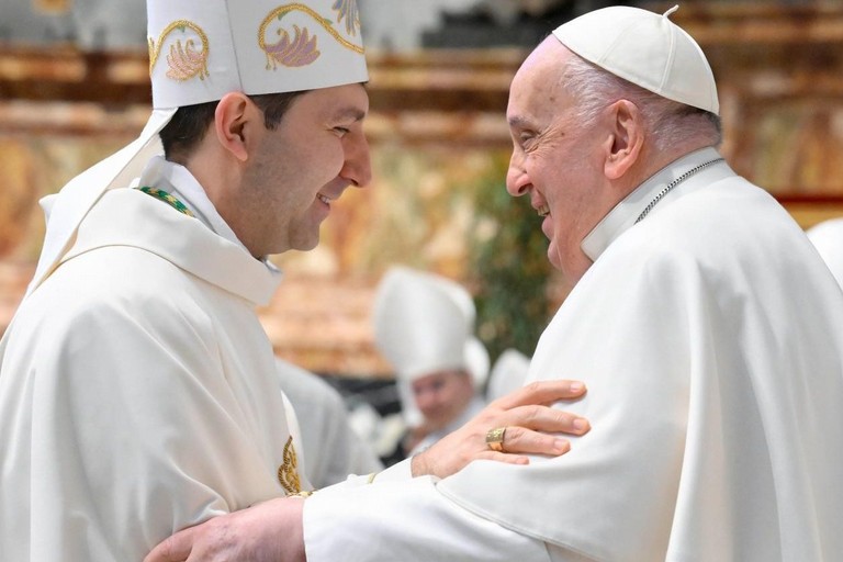 Monsignor Vincenzo Turturro con Papa Francesco