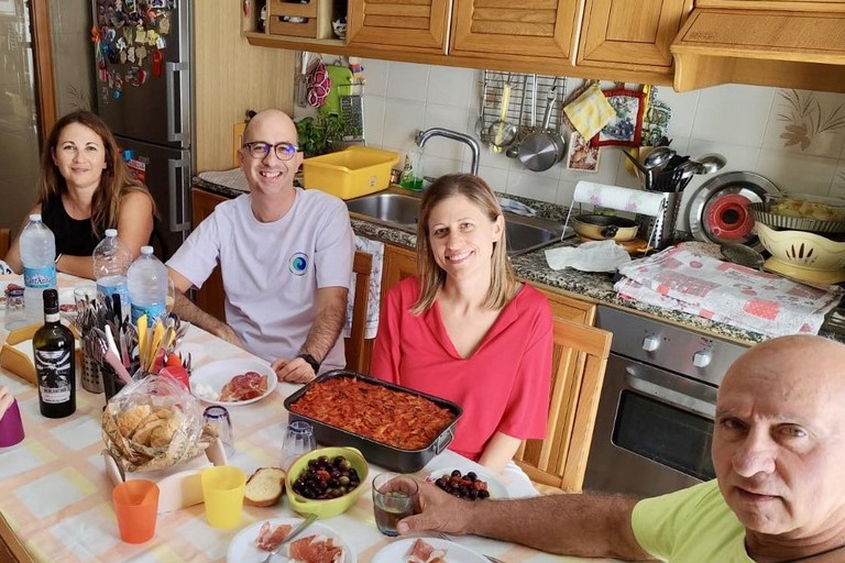 Pranzo della domenica. <span>Foto Michele Sollecito </span>
