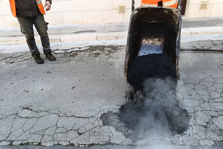 Colmatura buche stradali