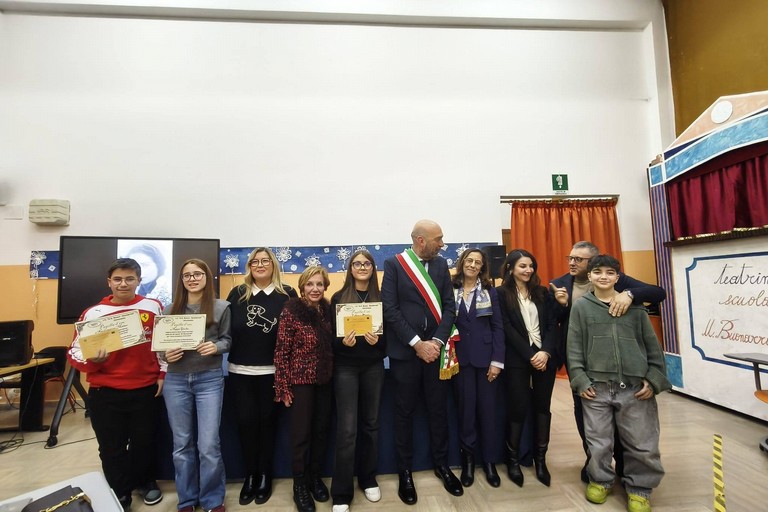 A Giovinazzo consegnate le Borse di Studio "Vacca-Volpicella" e le "Pagelle d’Oro": FOTO
