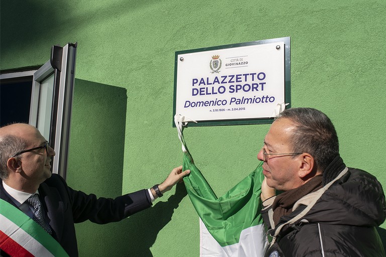 De Giorgi all'inaugurazione del PalaPalmiotto: «Tempio dello sport». <span>Foto Giuseppe Palmiotto </span>