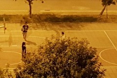 Giocano a basket dopo le 22: il Sindaco chiede ai ragazzi senso civico