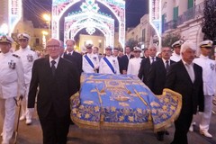 Maria SS di Corsignano, oggi la Traslazione del Manto della Madonna