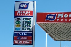 Cala il prezzo del carburante anche a Giovinazzo. Attesi oggi ulteriori ribassi