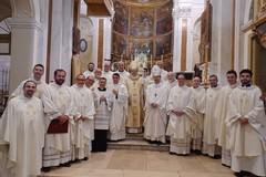 L'abbraccio di Giovinazzo a Monsignor Basile - FOTO e VIDEO