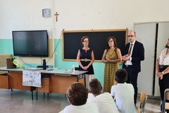 Primo giorno di scuola, il sindaco di Giovinazzo in visita agli istituti cittadini