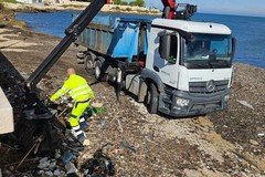 Rifiuti Giovinazzo: ripulita foce di Lama Castello