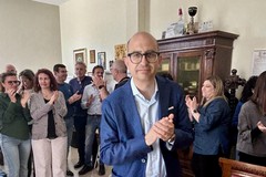 Il sindaco di Giovinazzo festeggia il compleanno con i dipendenti comunali