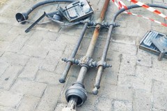 Vento forte, danni in diverse parti della città - FOTO