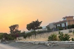 Tromba d'aria a Giovinazzo: crolla la recinzione di un fondo agricolo