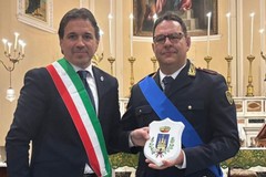 Terlizzi si stringe al comandante Bovino dopo l'atto intimidatorio subito