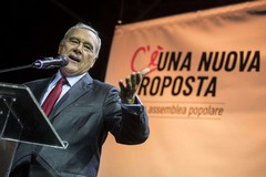 Pietro Grasso a Bari con i candidati di Liberi e Uguali