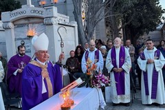 2 novembre, la santa messa al cimitero comunale presieduta da Mons. Cornacchia - FOTO