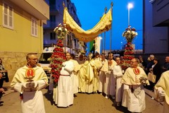 Ieri sera a Giovinazzo la celebrazione e la processione del Corpus Domini