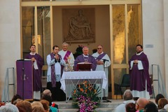 Commemorazione dei defunti: messa al cimitero presieduta da Mons.Cornacchia