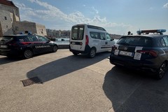 Divieto di balneazione, scattano le verifiche: sgomberata cala Porto