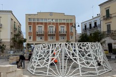 Iniziata in piazza Vittorio Emanuele II l'installazione dell'Albero di Natale Megamark