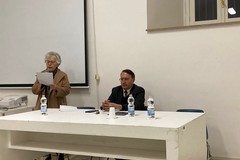 Riflessione collettiva a Giovinazzo sul "narcisismo digitale" evocato da Agostino Picicco