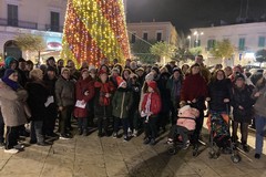 Che festa per le strade di Giovinazzo con la Santa Allegrezza