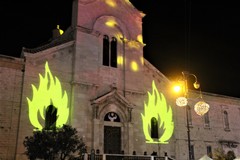 Sant'Antonio Abate, il fuoco sconfigge la pioggia. A Giovinazzo in migliaia (FOTO)