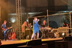Piazza Vittorio Emanuele II gremita per il concerto di Irene Grandi - FOTO