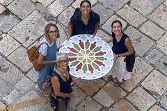 "Cattedrali sul mare", l'inaugurazione della mostra nel centro storico di Giovinazzo