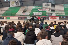 Liceo "Spinelli", studenti in assemblea al PalaPansini di Giovinazzo